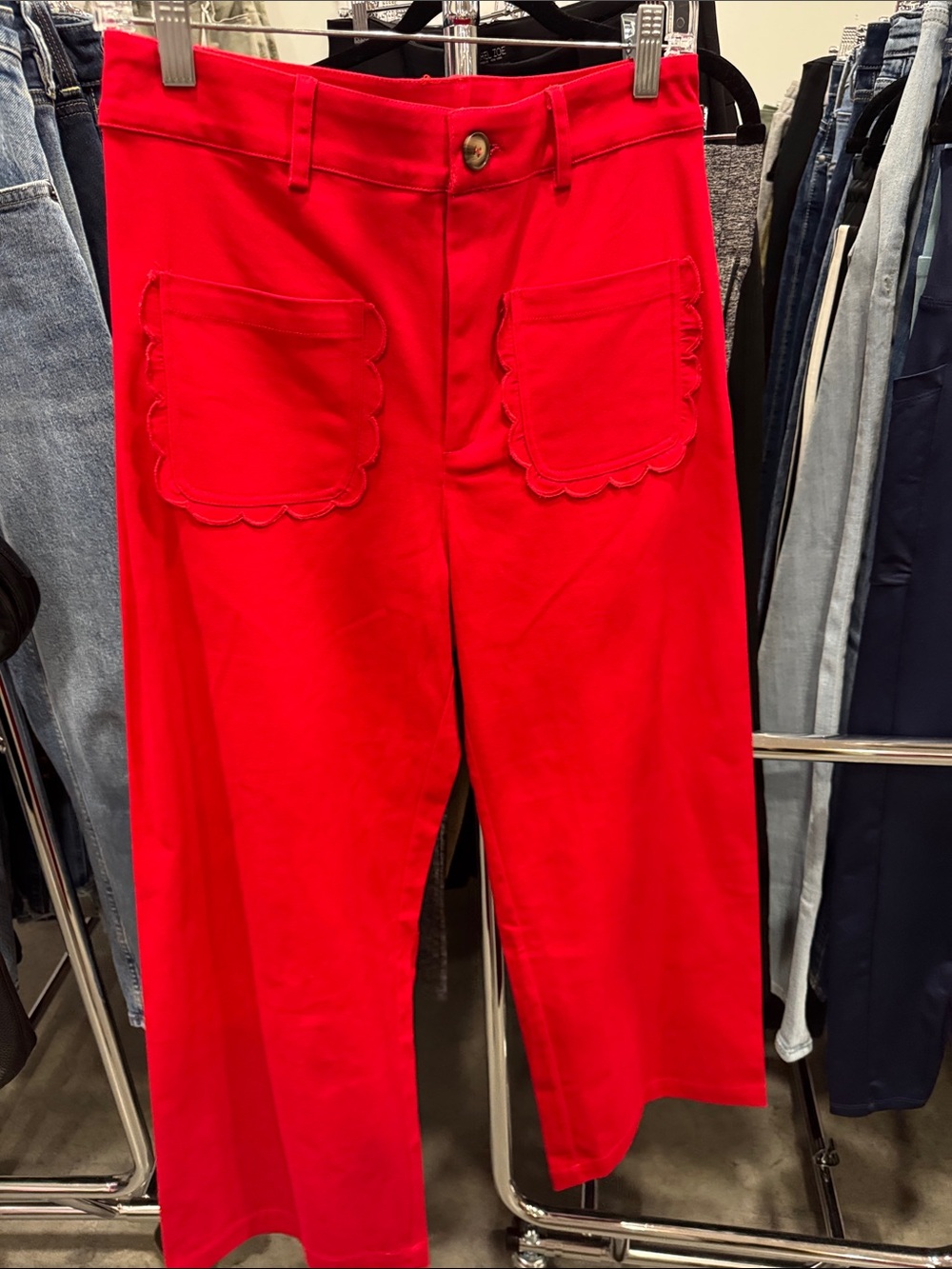 JODIFL Red Scallop Pocket Chinos